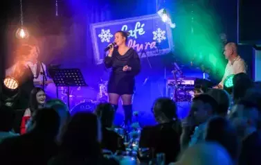 Cafe Cooltura Cześć tu święta – Relacja z Wieczoru Pełnego Magii 4