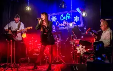 Cafe Cooltura Cześć tu święta – Relacja z Wieczoru Pełnego Magii 18