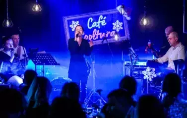 Cafe Cooltura Cześć tu święta – Relacja z Wieczoru Pełnego Magii 58