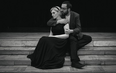 Zdjęcie do "METODA" - SPEKTAKL GRUPY TEATRALNEJ "CO DWIE SZTUKI"